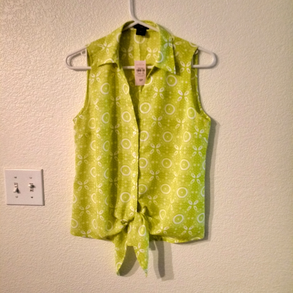 🌹Ann Taylor Sleeveless blouse🌹